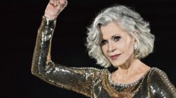 Jane Fonda relance le « Comité pour le Premier Amendement » contre la chasse aux sorcières trumpiste.